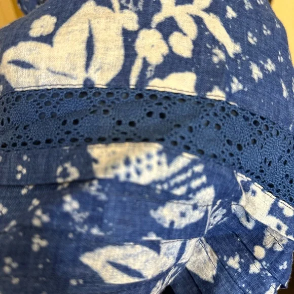 The Gap Batik 100% linen lined dress with adjustable tie straps and pockets - Picture 8 of 9